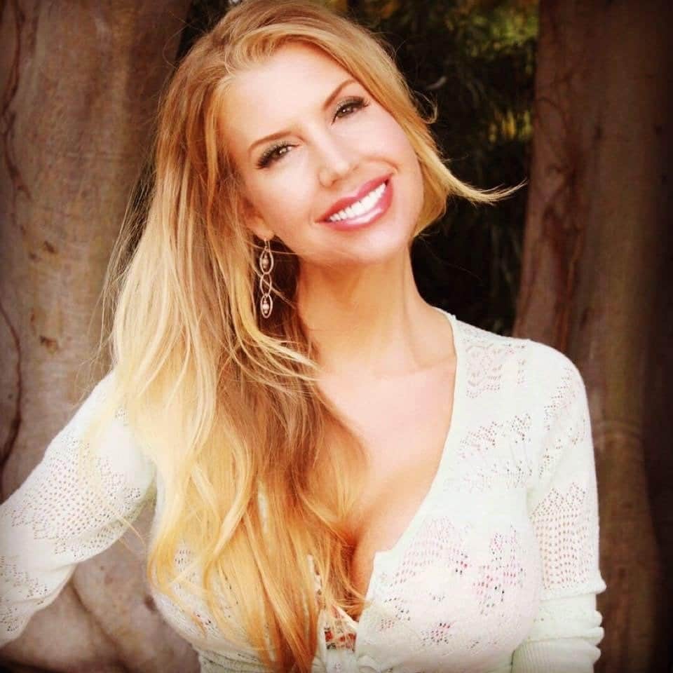 Andrea Cox ~ Intuitive healer, detox specialist, celebrity raw vegan chef, published author and medicine woman.